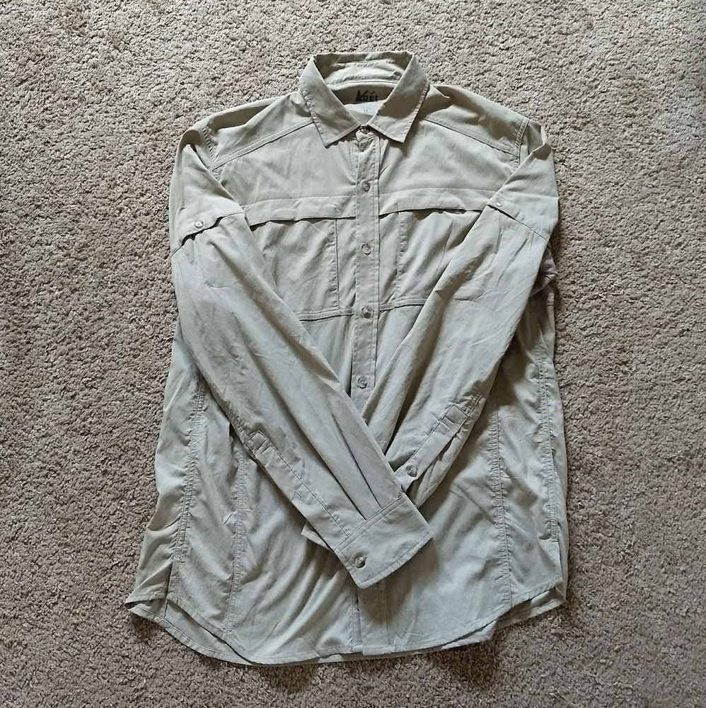 Men's Medium REI outdoor shirt
